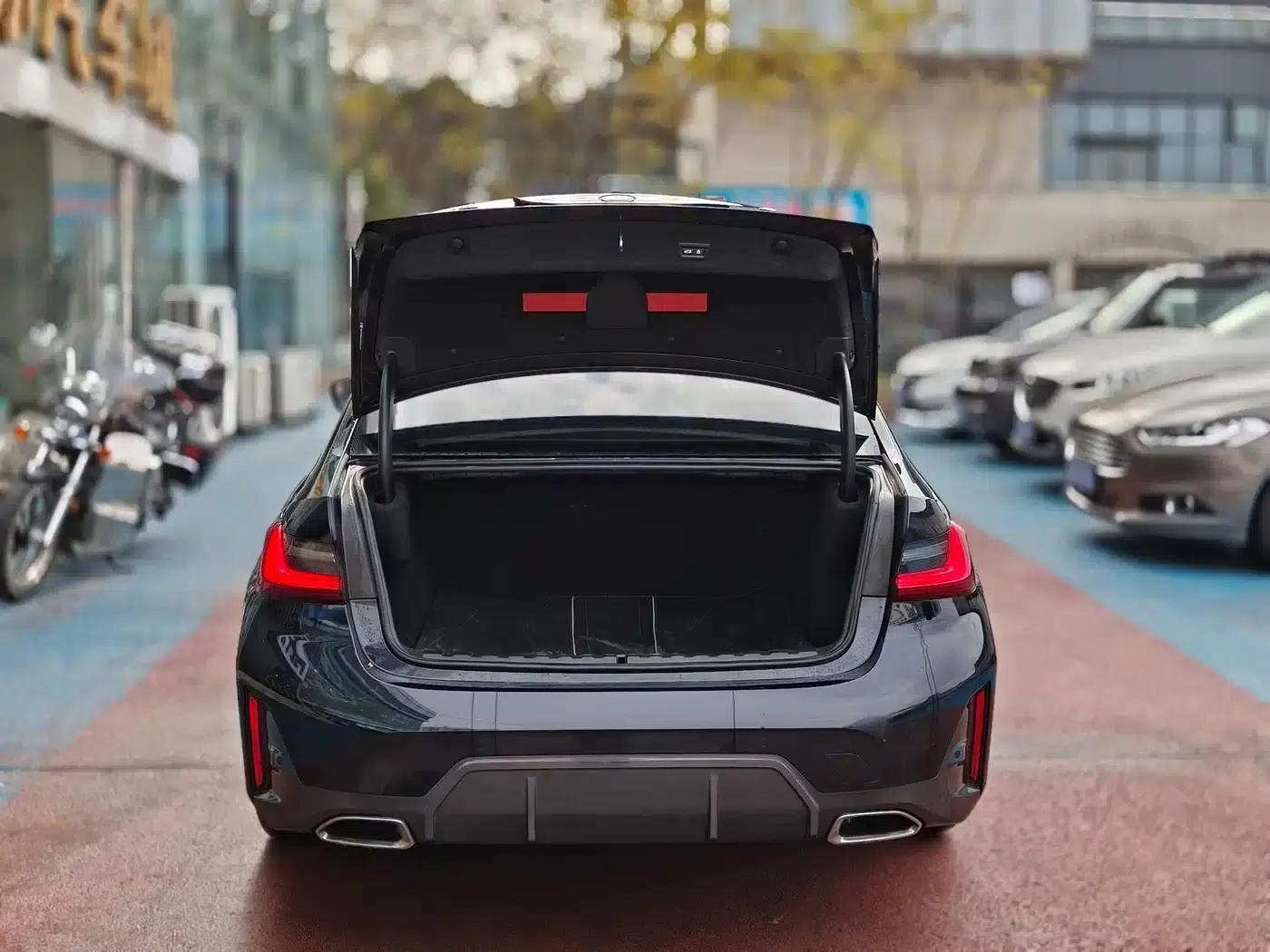 2023 BMW 3 Series 325Li M Sport Package — миниатюра 7