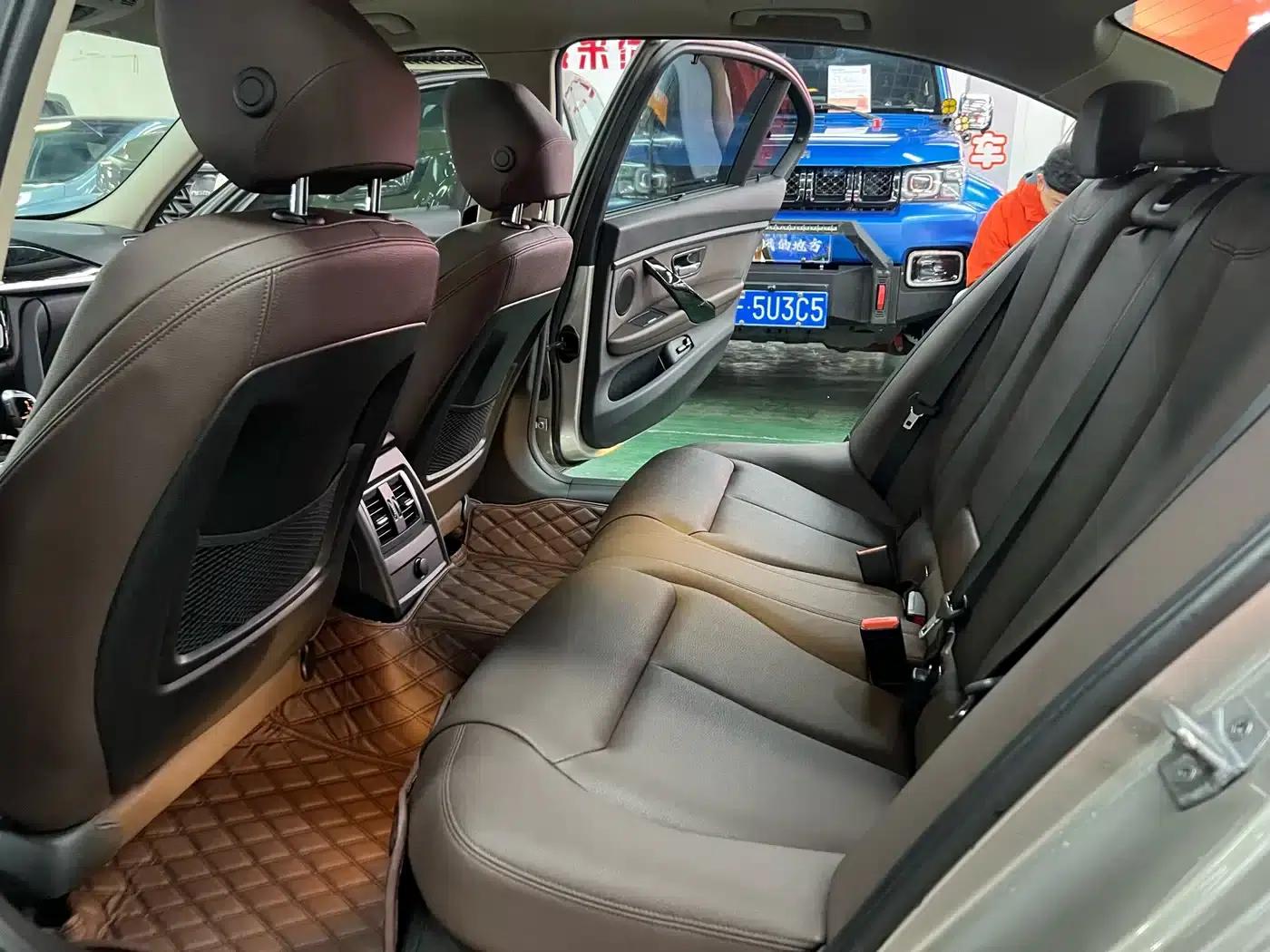 BMW 3 Series 2018 320Li Fashion Edition — миниатюра 11