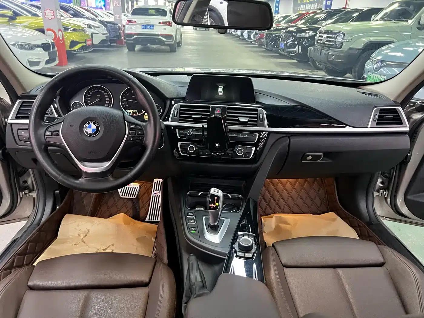 BMW 3 Series 2018 320Li Fashion Edition — миниатюра 12