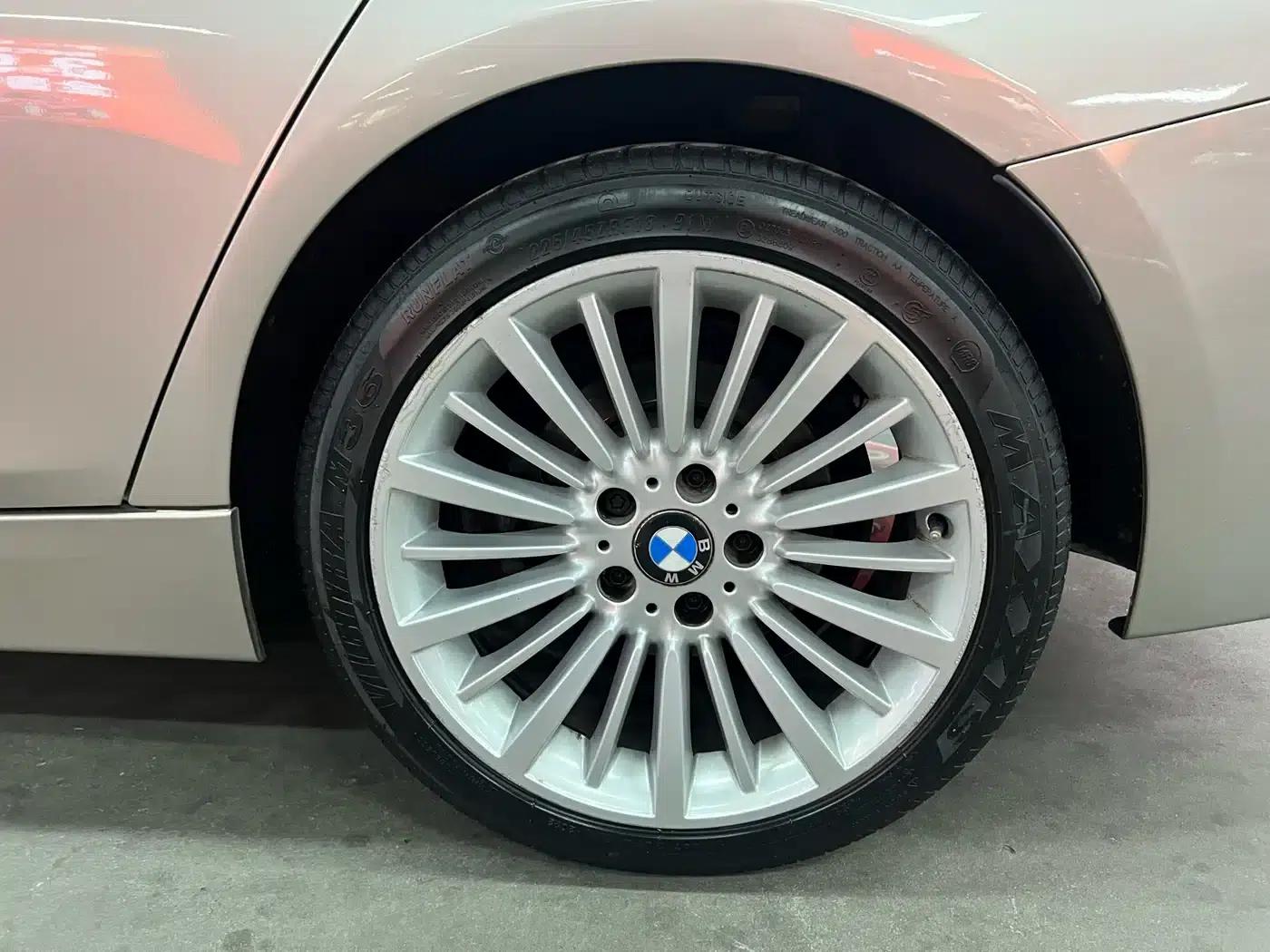 BMW 3 Series 2018 320Li Fashion Edition — миниатюра 17