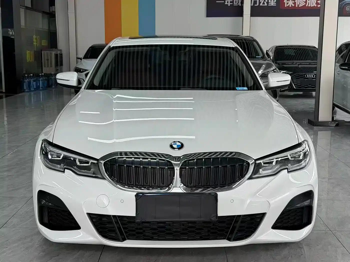 2022 BMW 3 Series 320Li M Sport Package — миниатюра 3