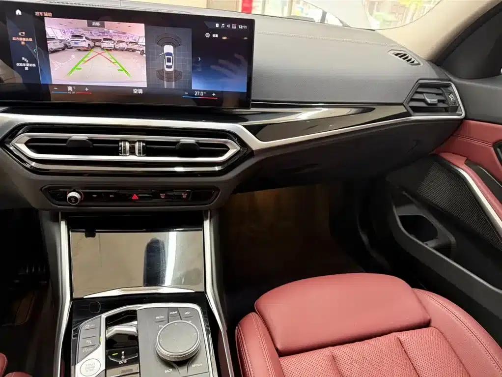 2023 BMW 3 Series 320Li M Sport Package — миниатюра 12