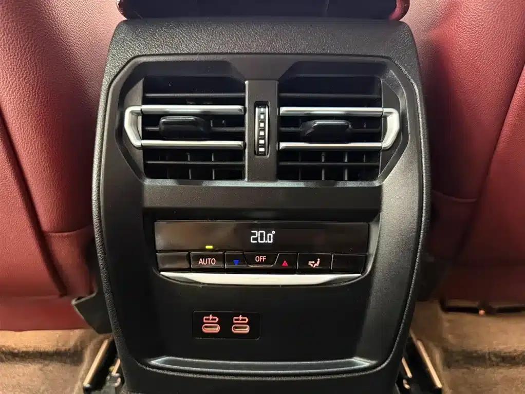 2023 BMW 3 Series 320Li M Sport Package — миниатюра 19