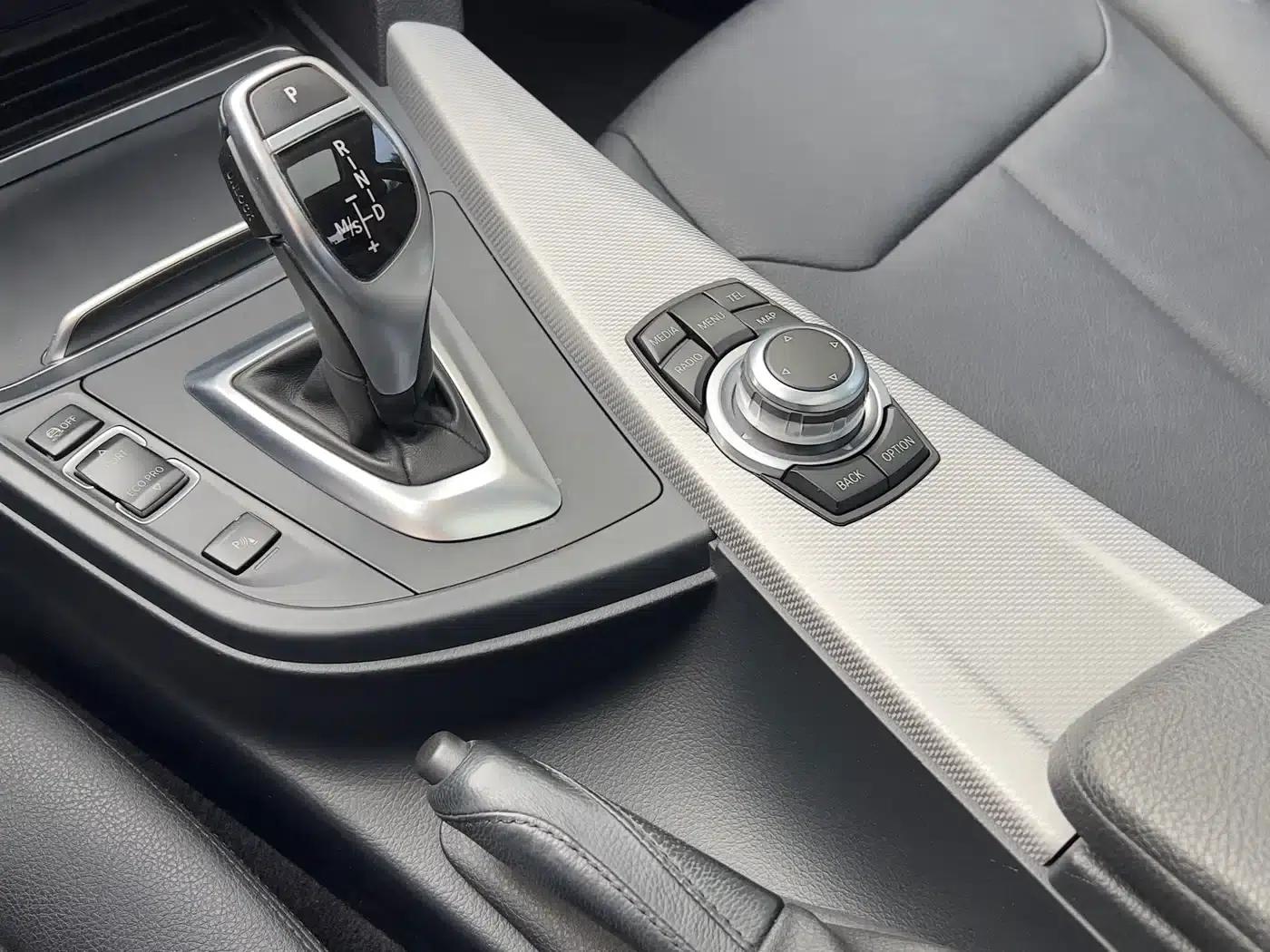 2017 BMW 3 Series 320Li M Sport — миниатюра 8