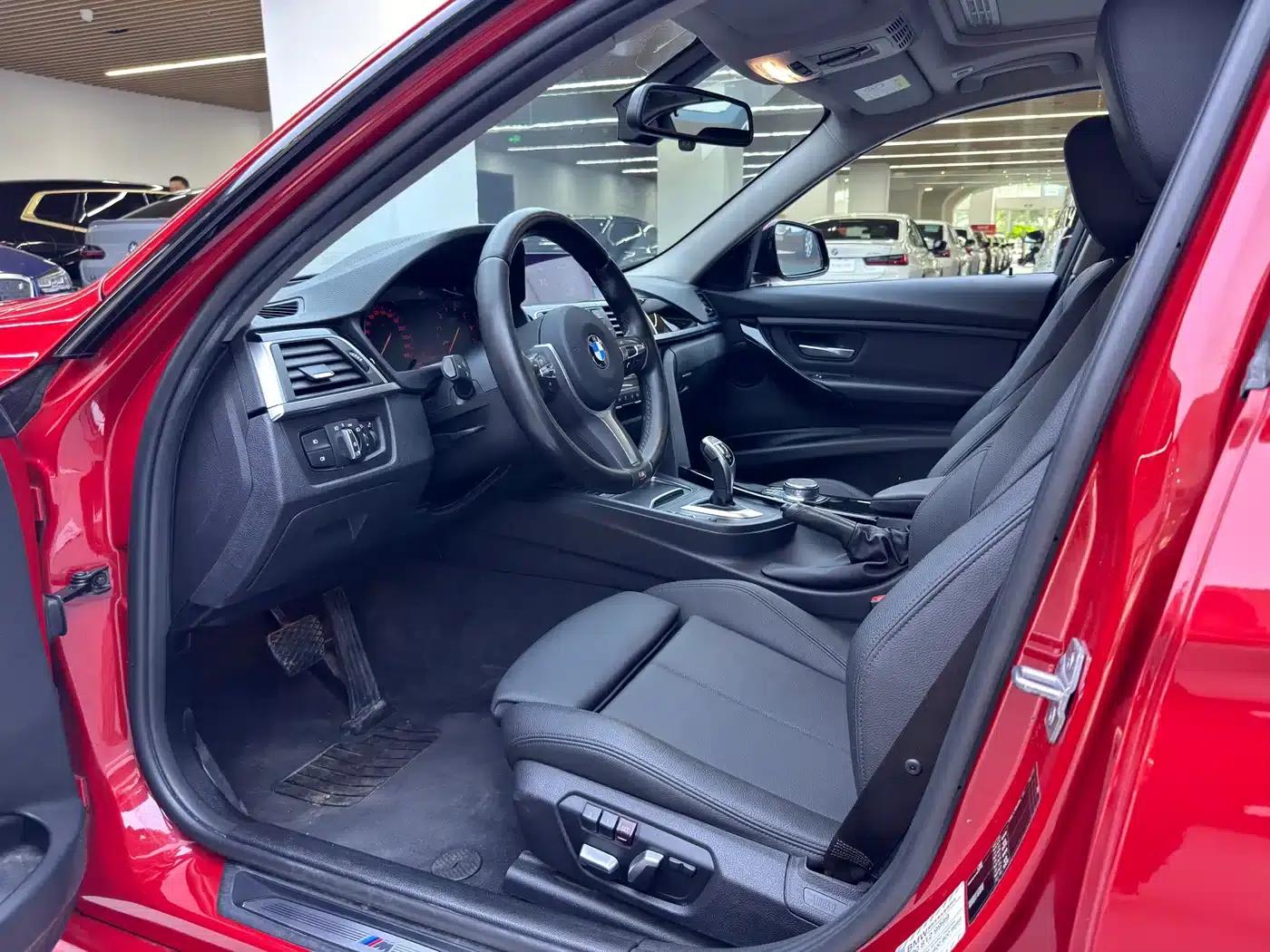 2019 BMW 3 Series 320Li M Sport Package — миниатюра 12