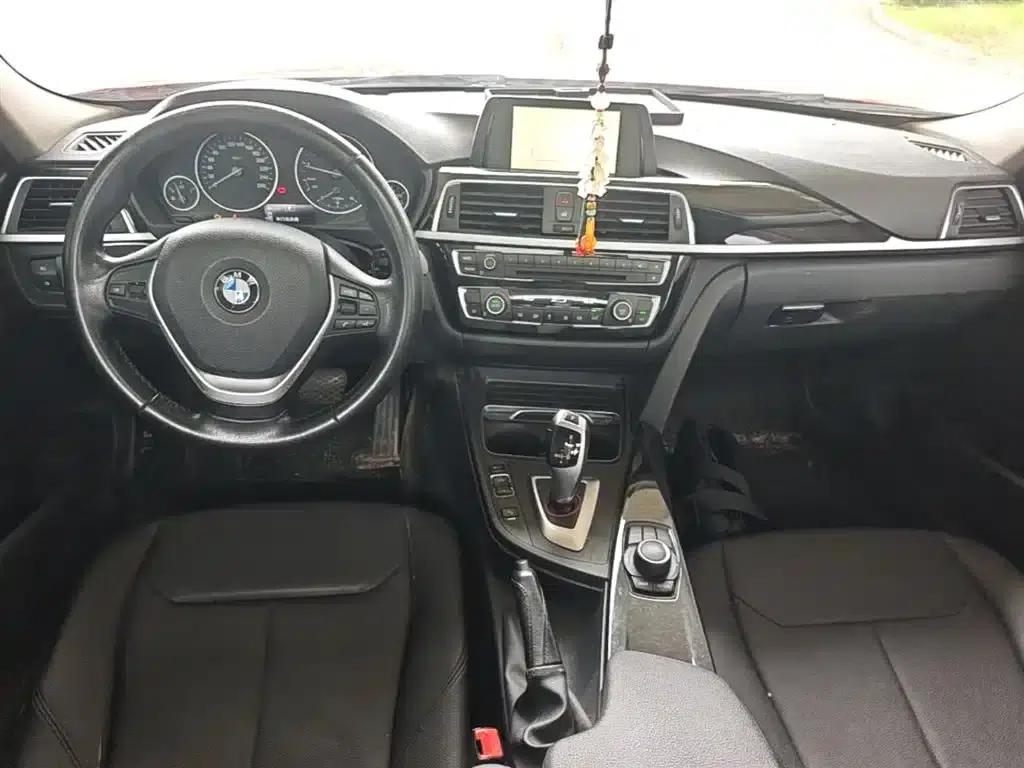 2017 BMW 3 Series 318i Fashion Edition — миниатюра 10