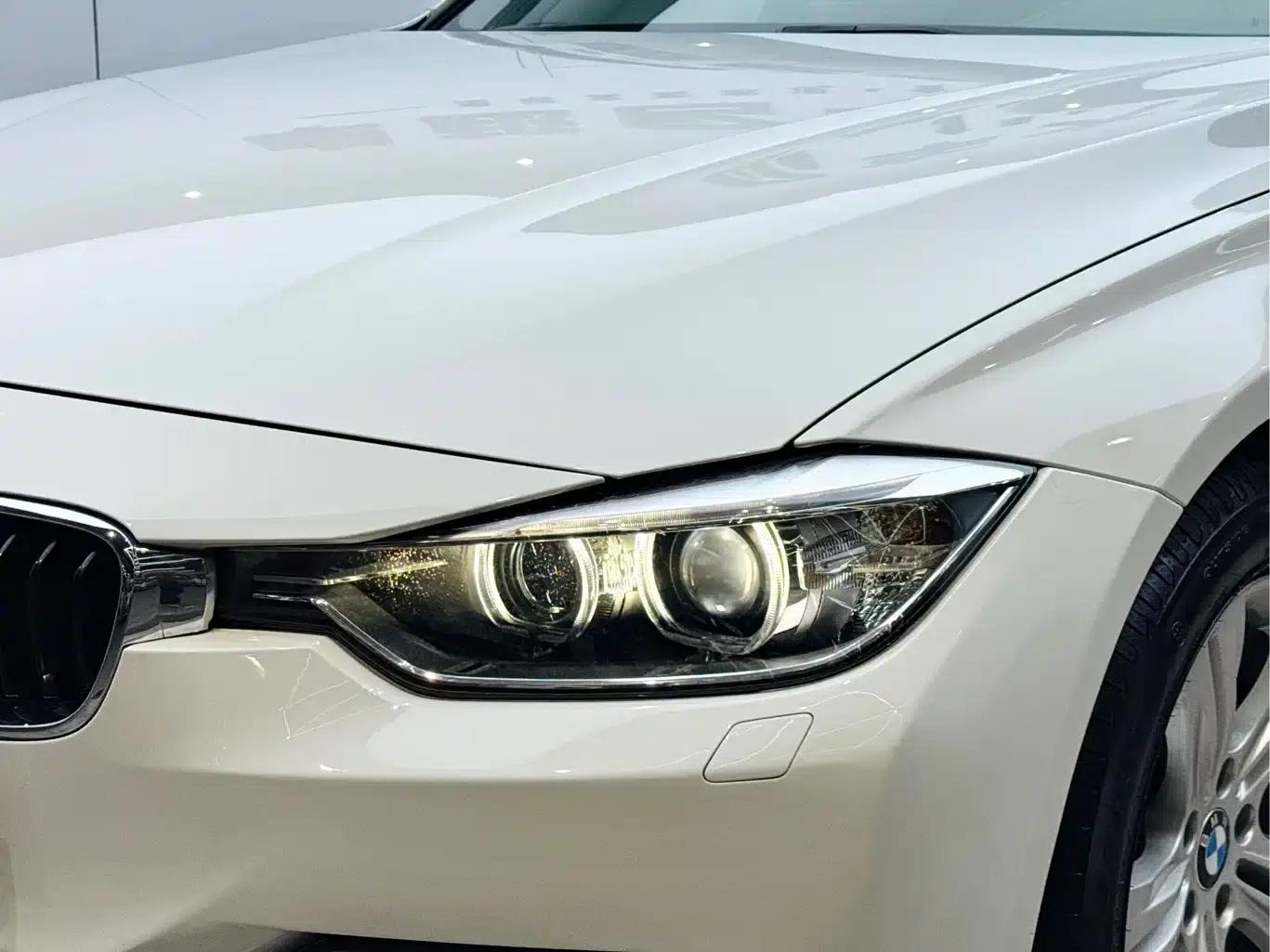 2013 BMW 3 Series Imported Model 320i Sport Design Package — миниатюра 23