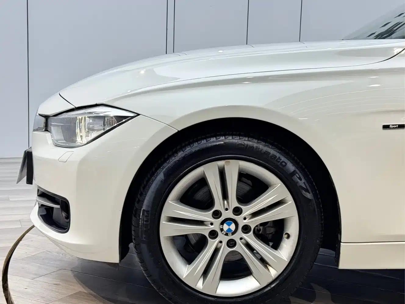 2013 BMW 3 Series Imported Model 320i Sport Design Package — миниатюра 24