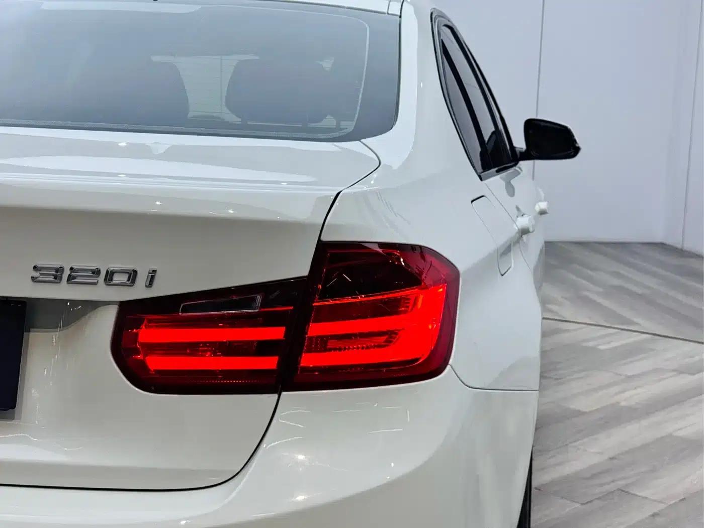 2013 BMW 3 Series Imported Model 320i Sport Design Package — миниатюра 25