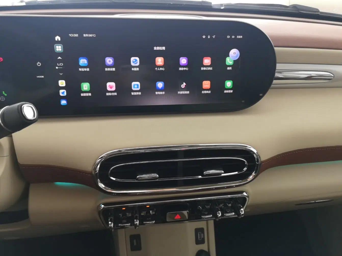 ORA Ballet Cat 2023 401 km Luxury Version — миниатюра 15