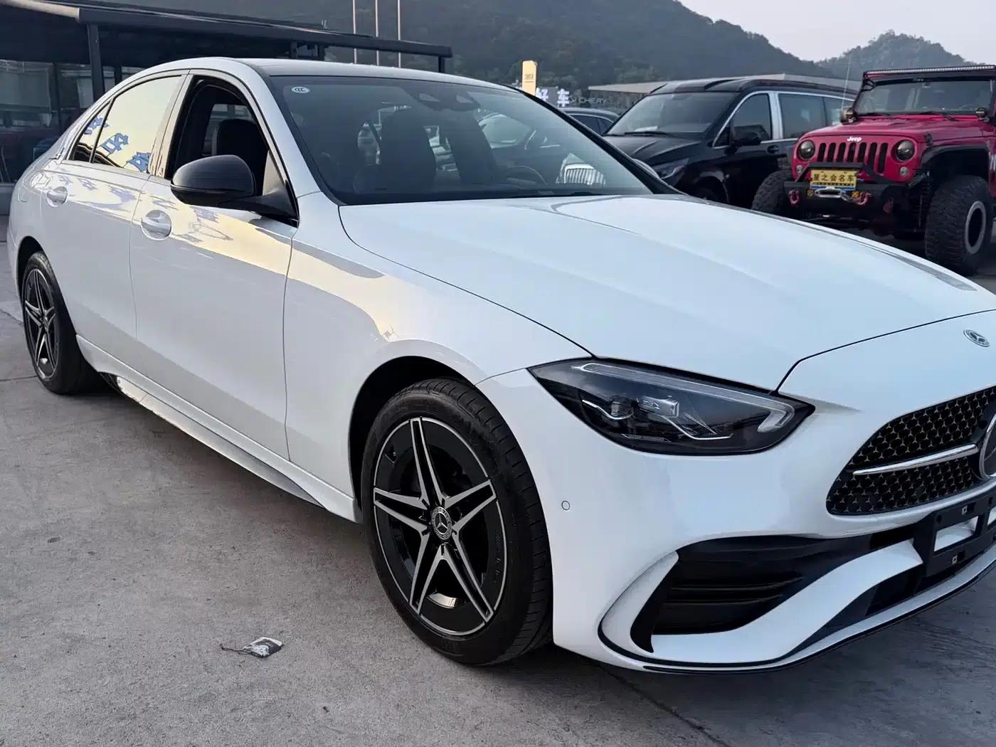 2025 Mercedes-Benz C-Class C 260 L Midnight Sport Edition — миниатюра 3