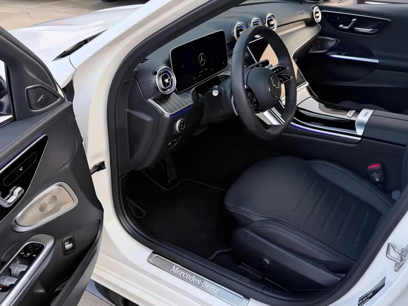 2025 Mercedes-Benz C-Class C 260 L Midnight Sport Edition — миниатюра 4