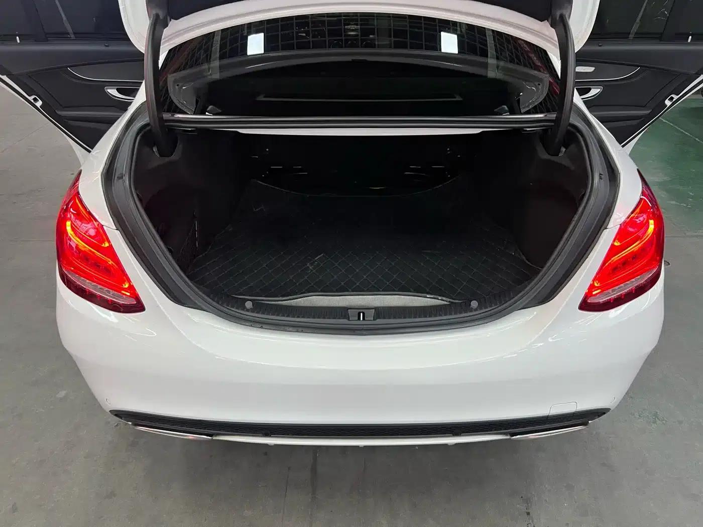 2016 Mercedes-Benz C-Class C 200 L 4MATIC — миниатюра 16