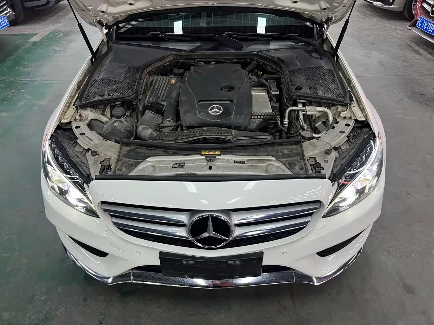2016 Mercedes-Benz C-Class C 200 L 4MATIC — миниатюра 18