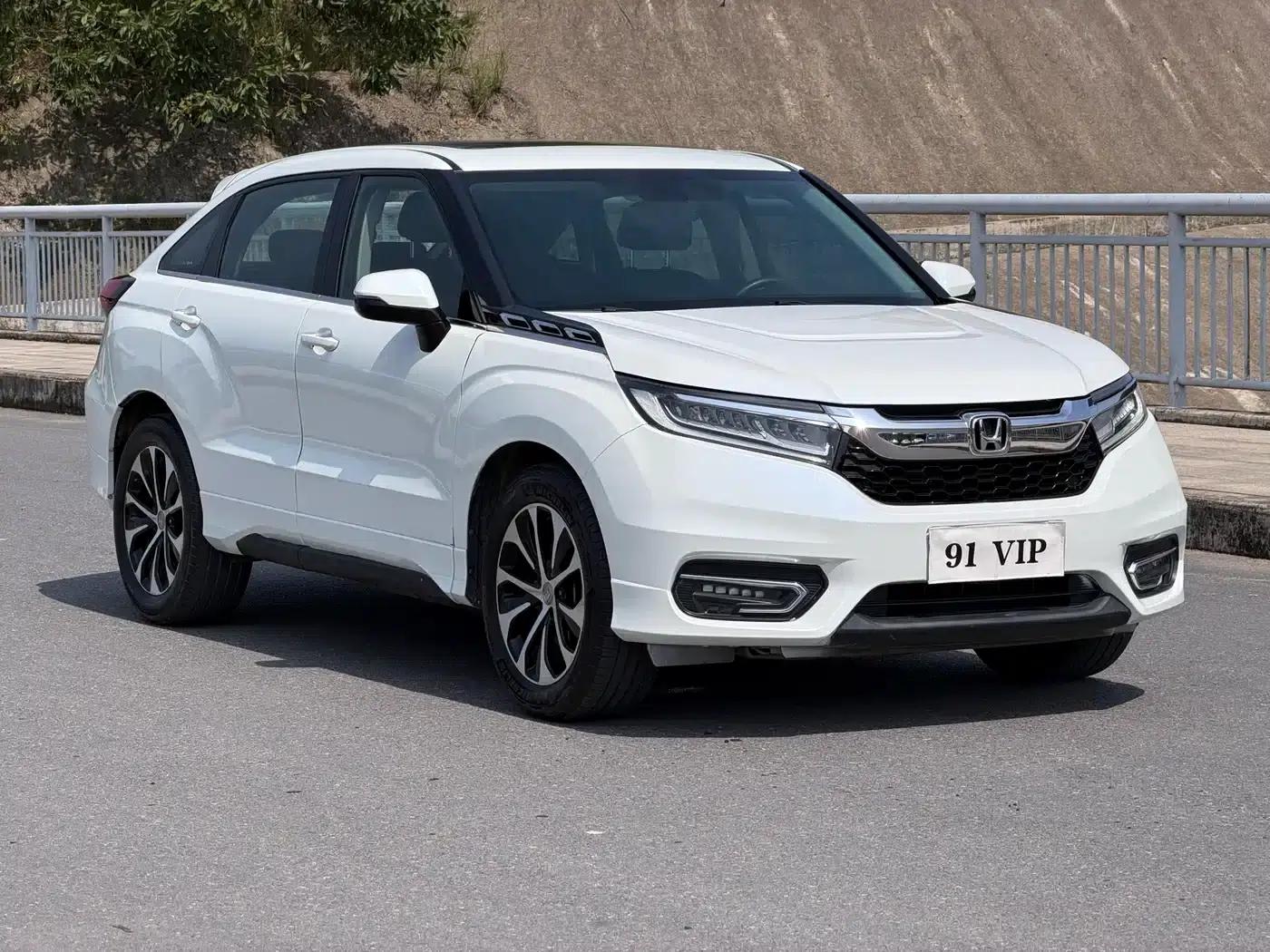 2017 Honda Avancier 240TURBO 2WD Premium Edition — миниатюра 3