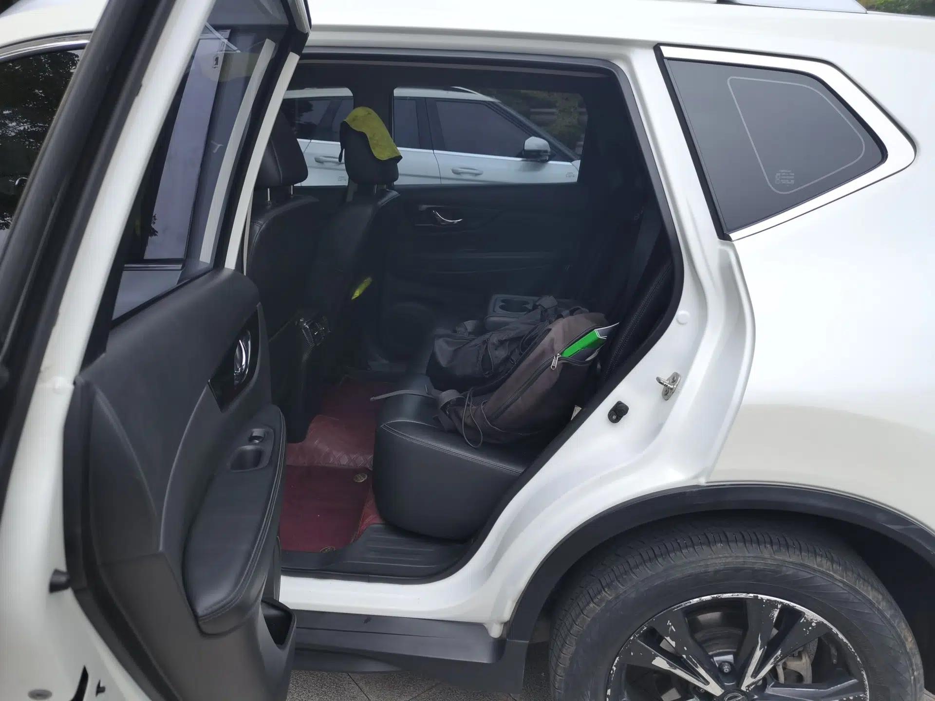 Nissan X-Trail 2020 2.5L XL ITS CVT 4WD Deluxe Navigation Edition — миниатюра 17