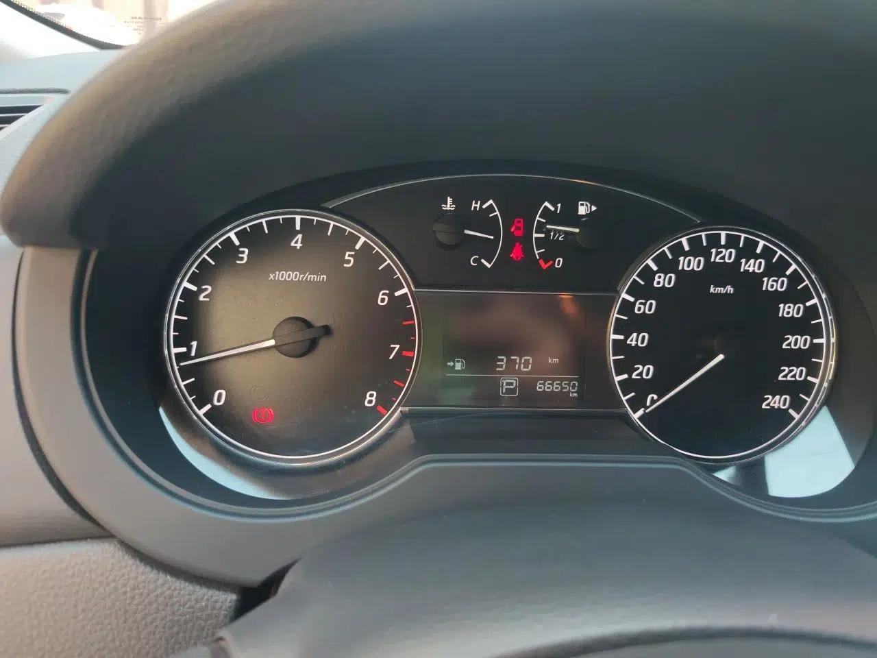 Nissan Tiida 2019 1.6L CVT Cool Edition China VI Standard — миниатюра 11