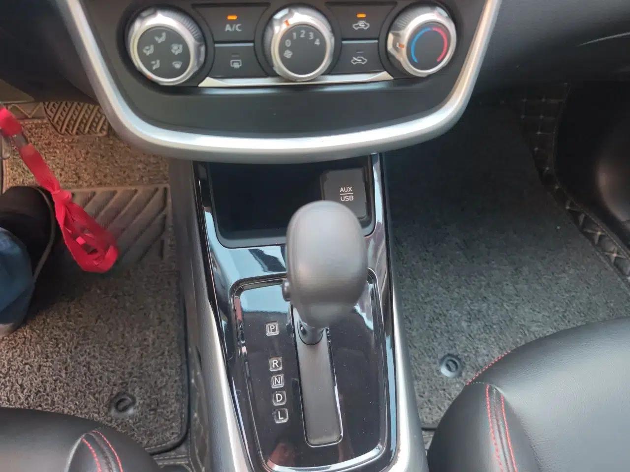 Nissan Tiida 2019 1.6L CVT Cool Edition China VI Standard — миниатюра 14