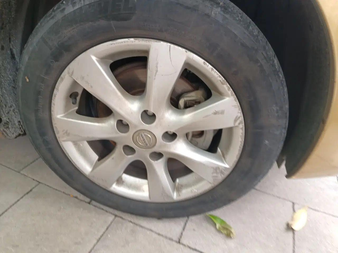 Nissan Tiida 2011 1.6L CVT Comfort Model — миниатюра 8