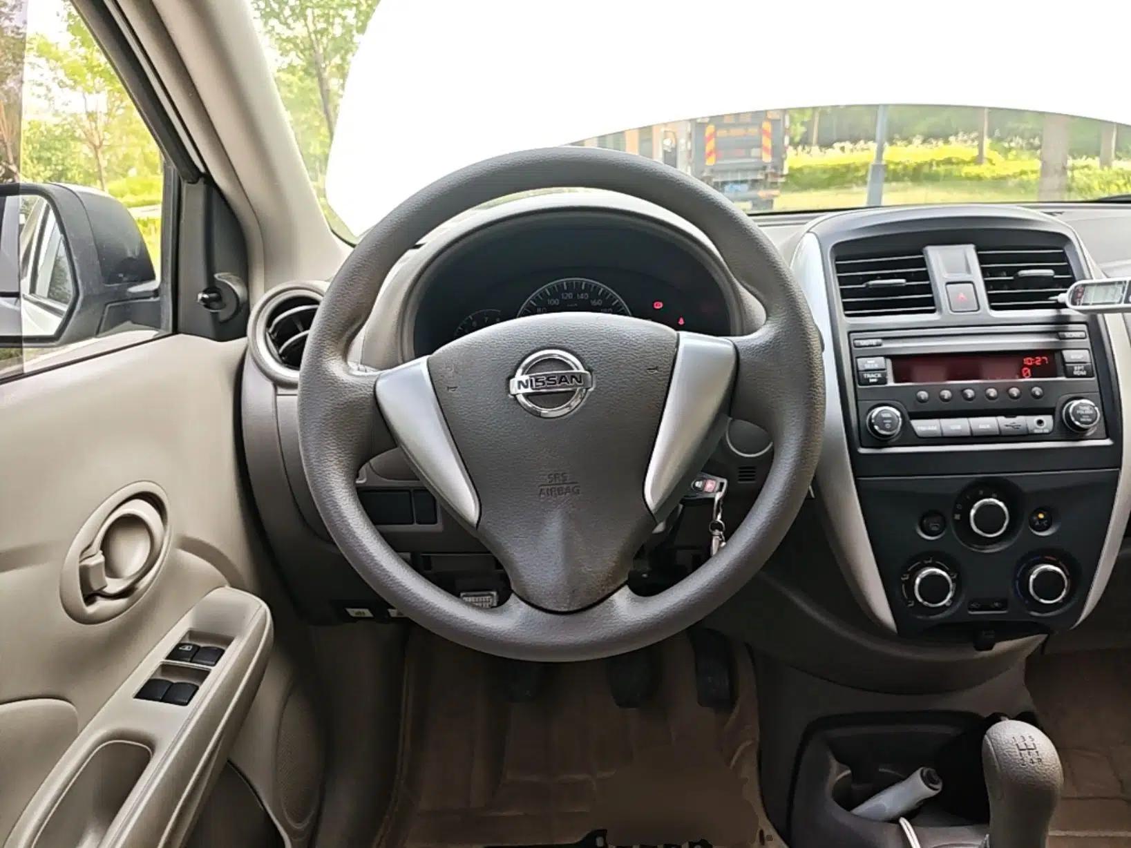 Nissan Sunny 2015 1.5XE Manual Comfort Edition — миниатюра 13