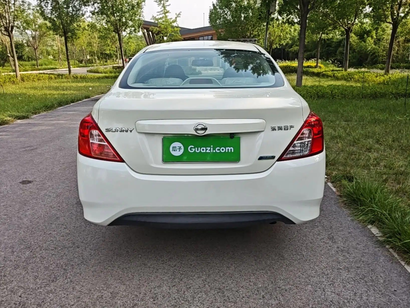 Nissan Sunny 2015 1.5XE Manual Comfort Edition — миниатюра 5