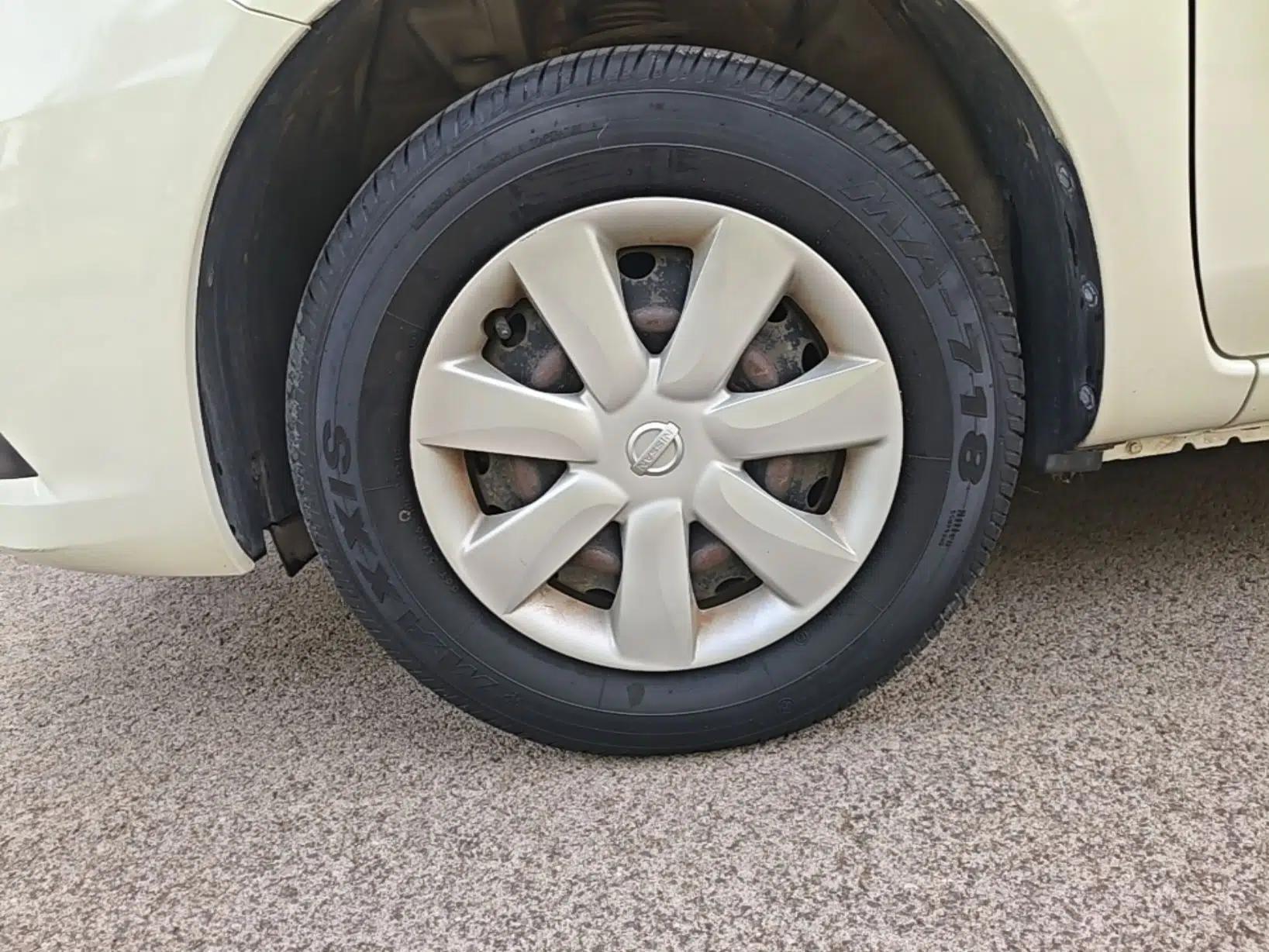 Nissan Sunny 2015 1.5XE Manual Comfort Edition — миниатюра 10