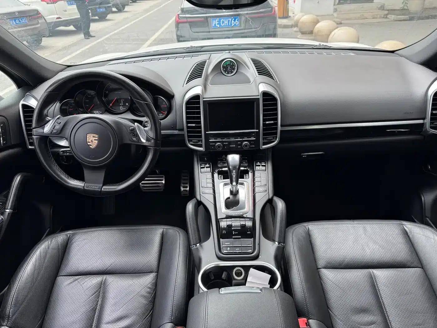 Cayenne 2011 Cayenne 3.0T — миниатюра 8