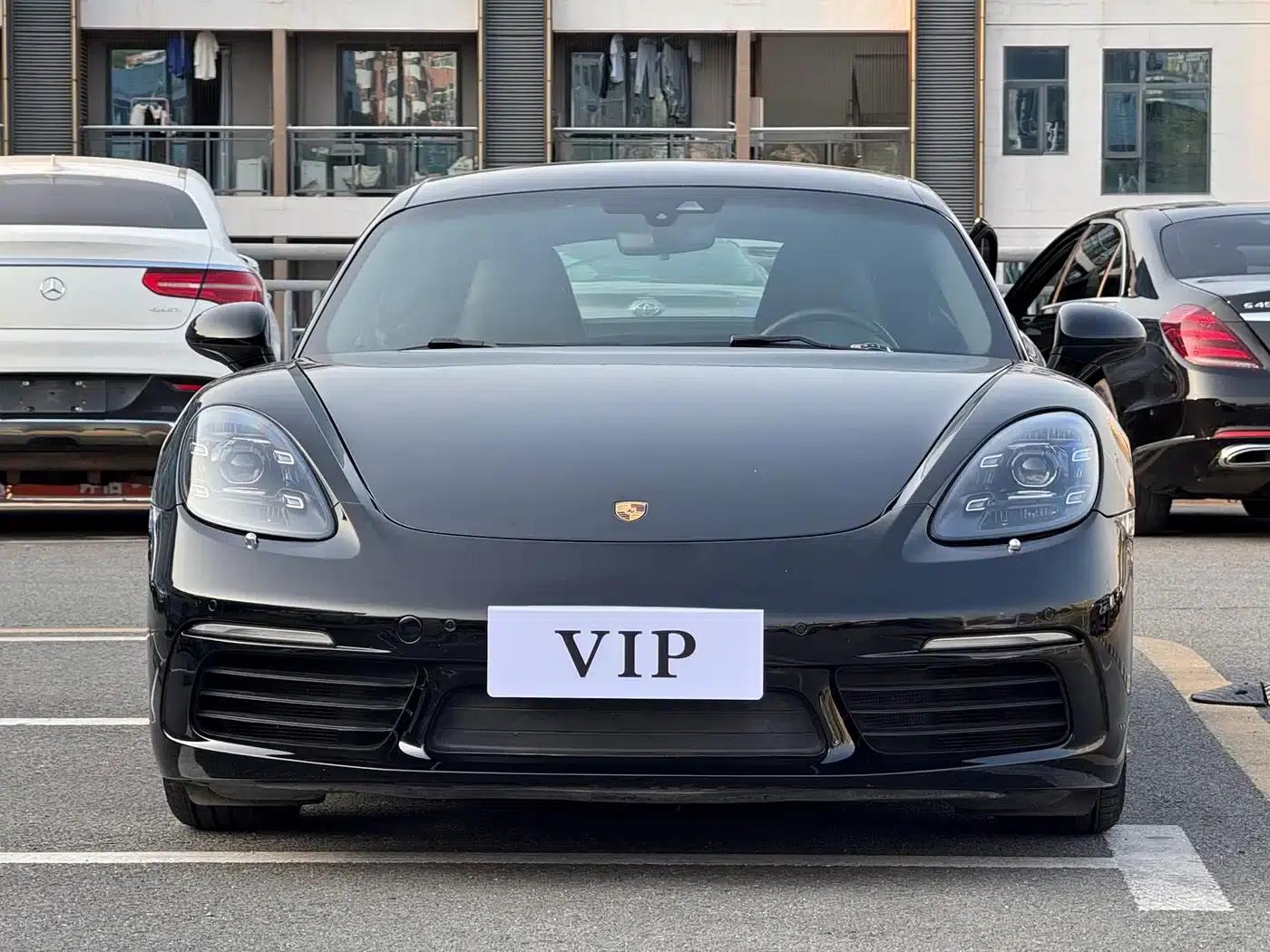 Porsche 718 Cayman 2018 2.0T — миниатюра 2