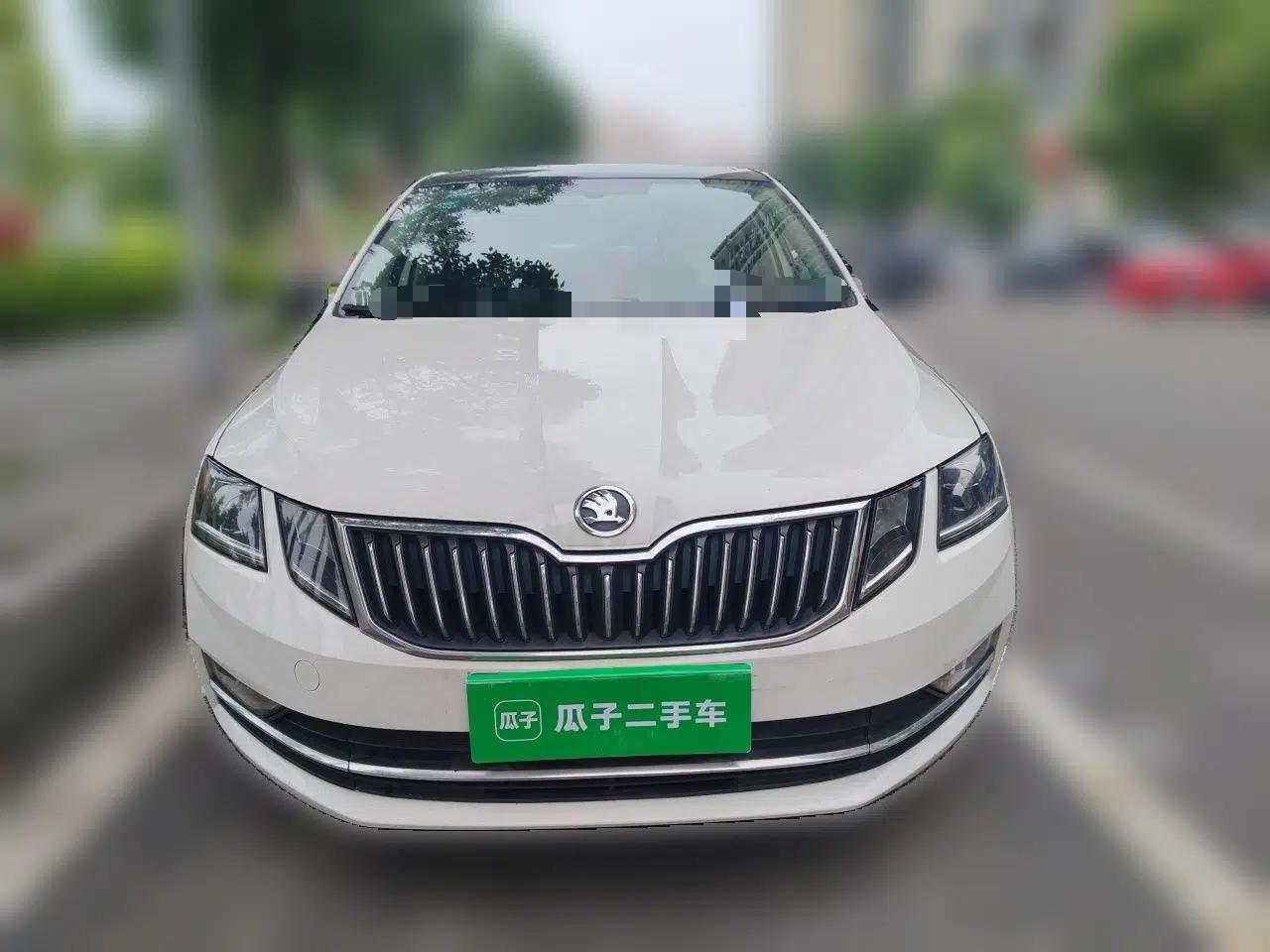 Skoda Octavia 2018 TSI280 DSG Luxury Edition — миниатюра 2