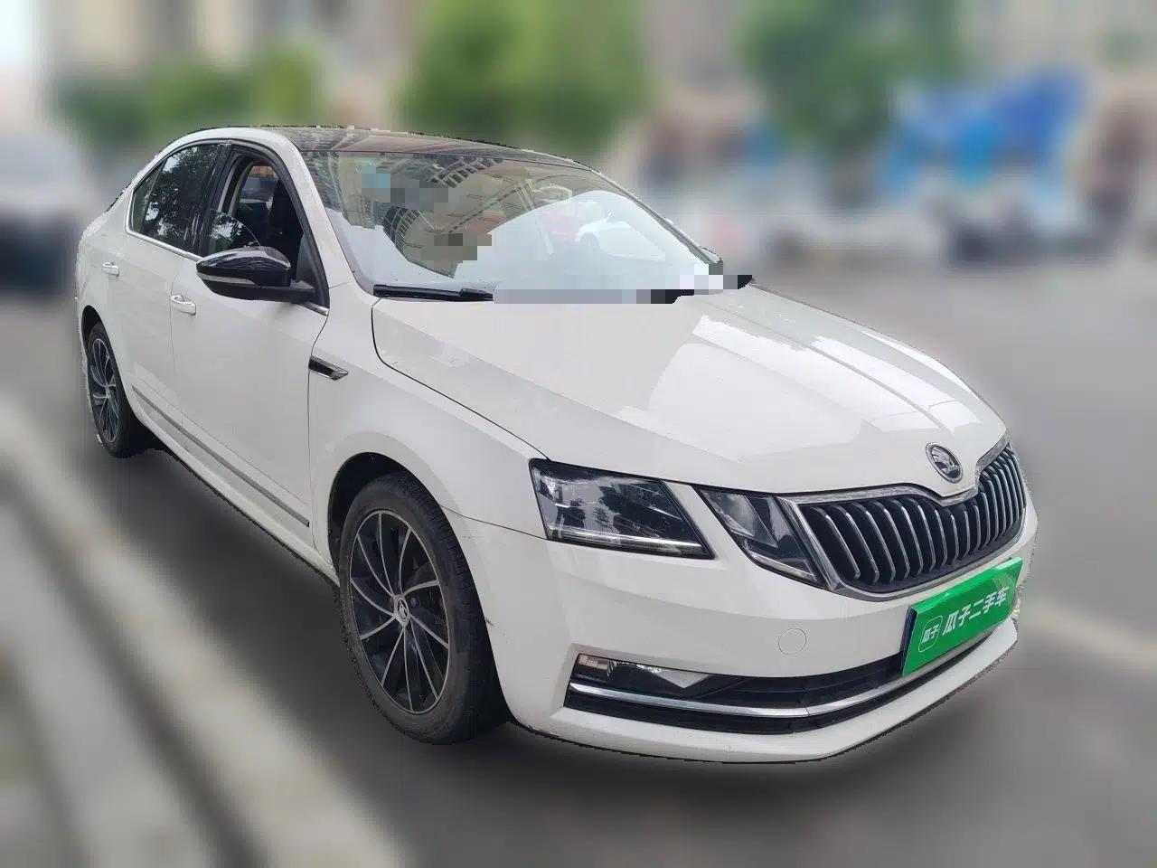 Skoda Octavia 2018 TSI280 DSG Luxury Edition — миниатюра 3