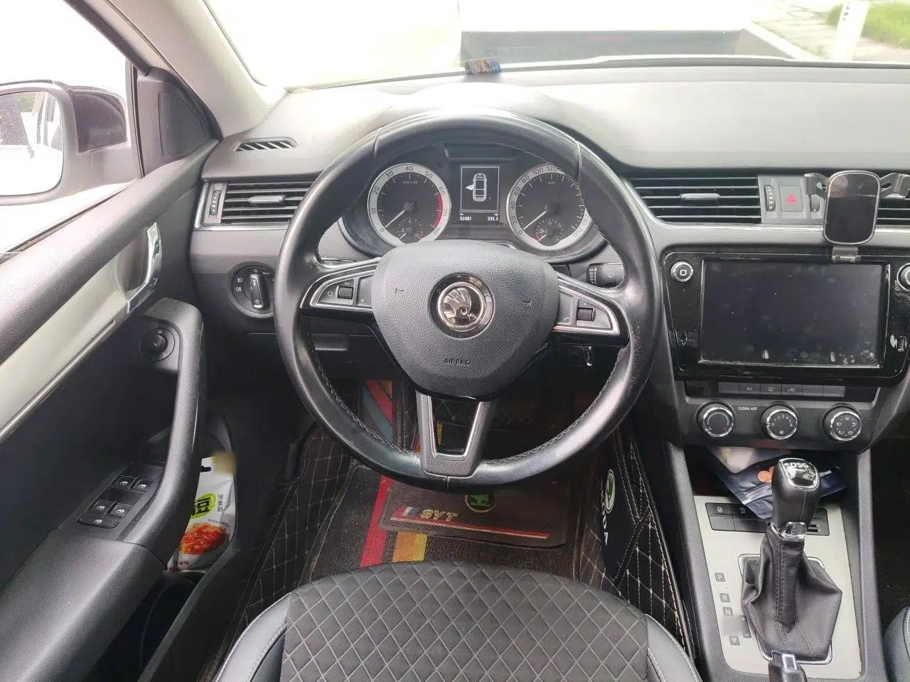 Skoda Octavia 2018 TSI280 DSG Luxury Edition — миниатюра 10