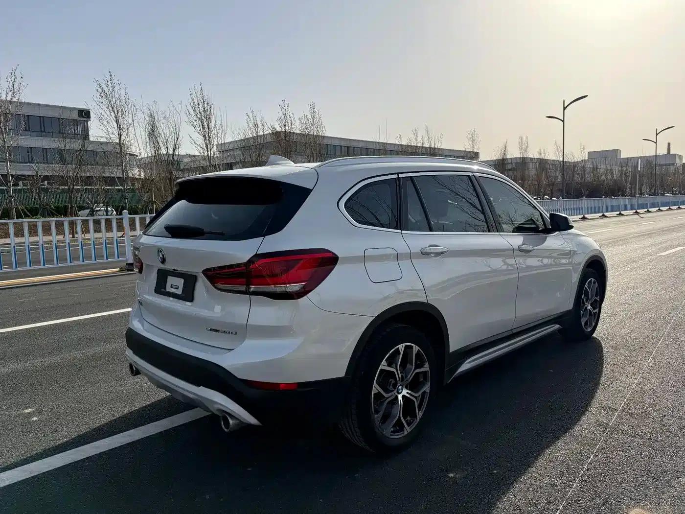 BMW X1 2022 sDrive20Li Fashion Edition — миниатюра 9