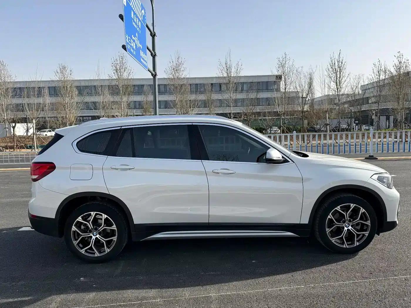 BMW X1 2022 sDrive20Li Fashion Edition — миниатюра 10