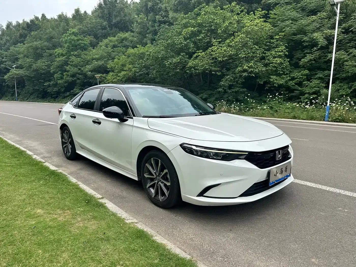 Stylish 2023 240TURBO CVT Deluxe Edition — миниатюра 3