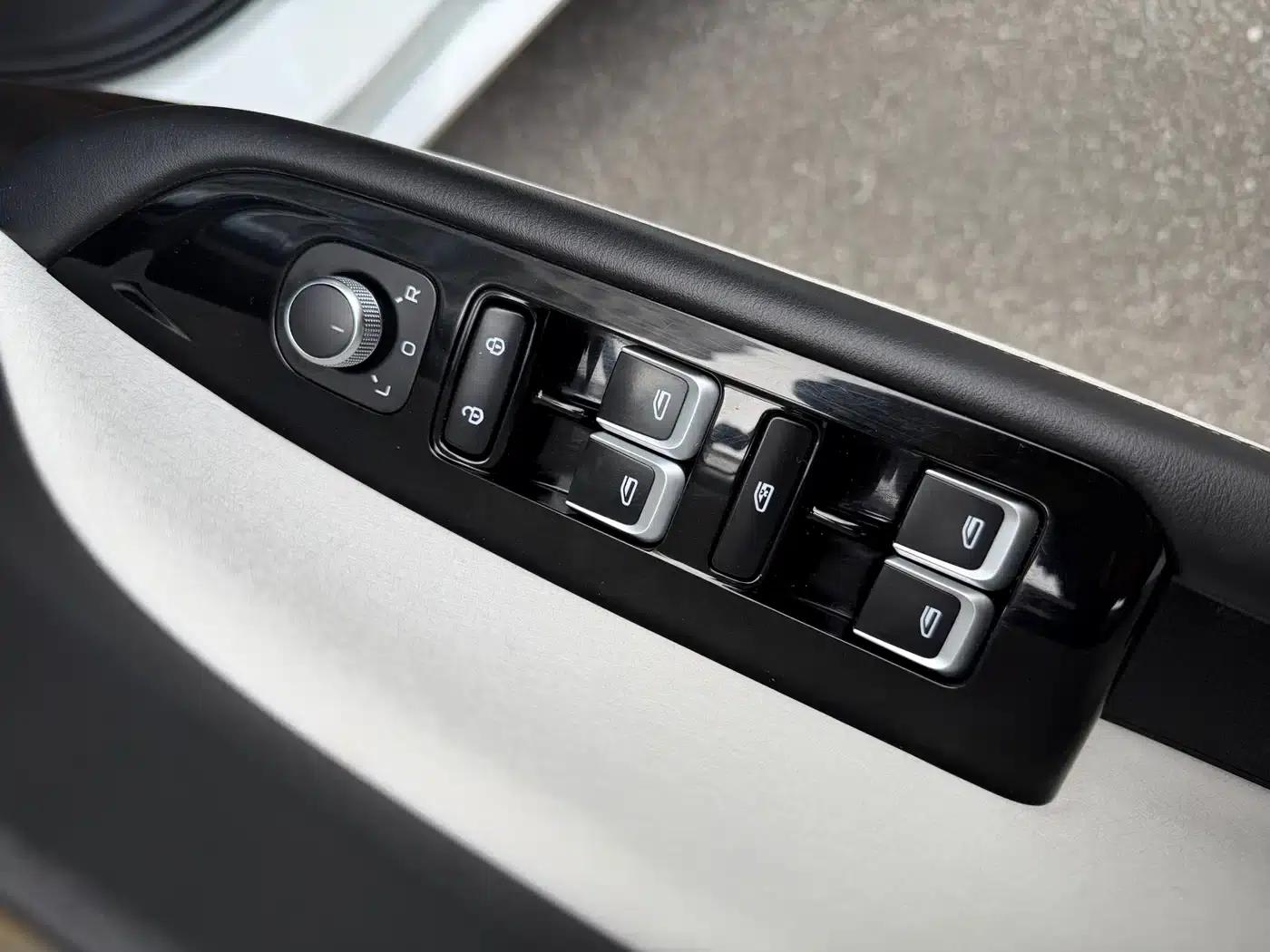 Geely Emgrand L 2022 1.4T CVT Premium Edition — миниатюра 7