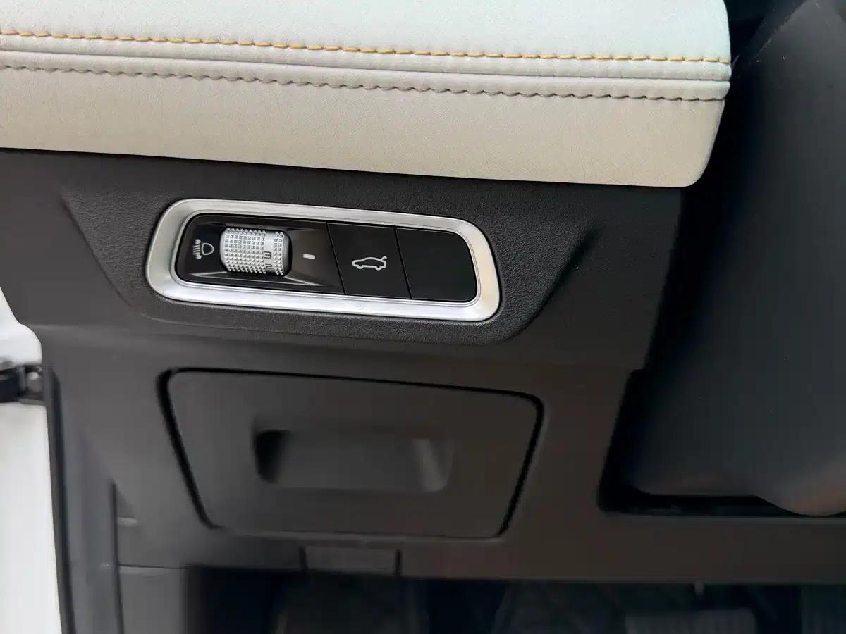 Geely Emgrand L 2022 1.4T CVT Premium Edition — миниатюра 8