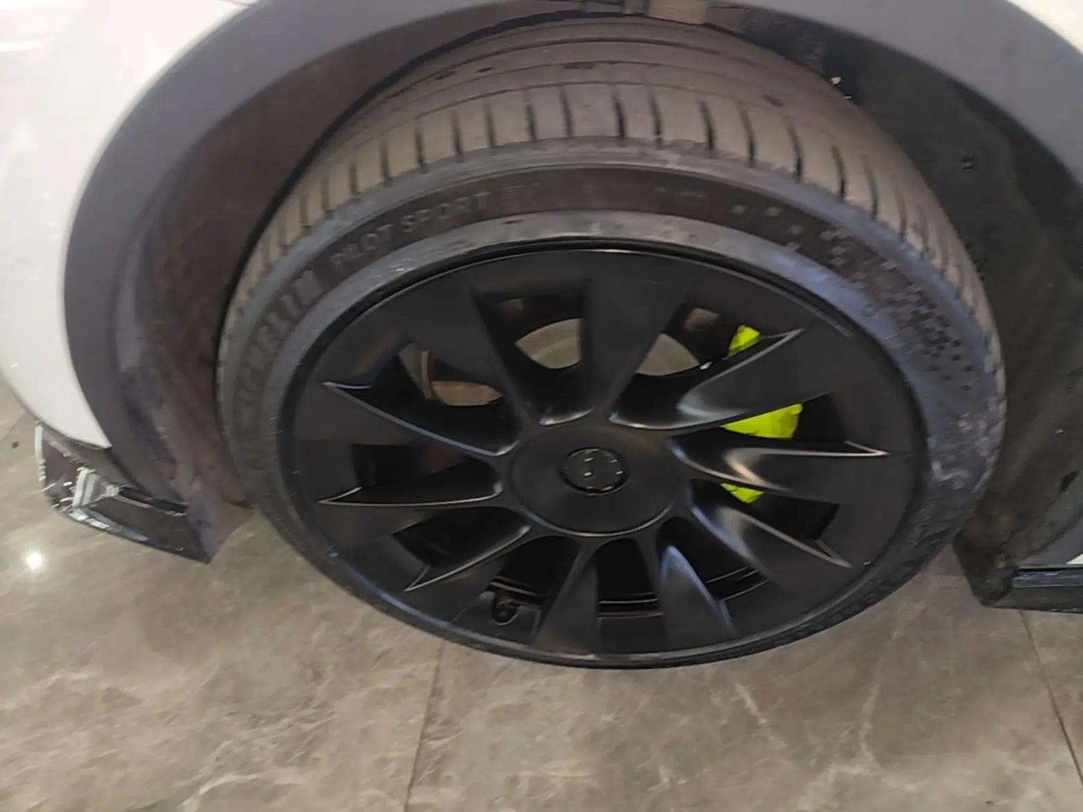 Tesla Model Y 2022 Revised Version Rear-Wheel Drive — миниатюра 10