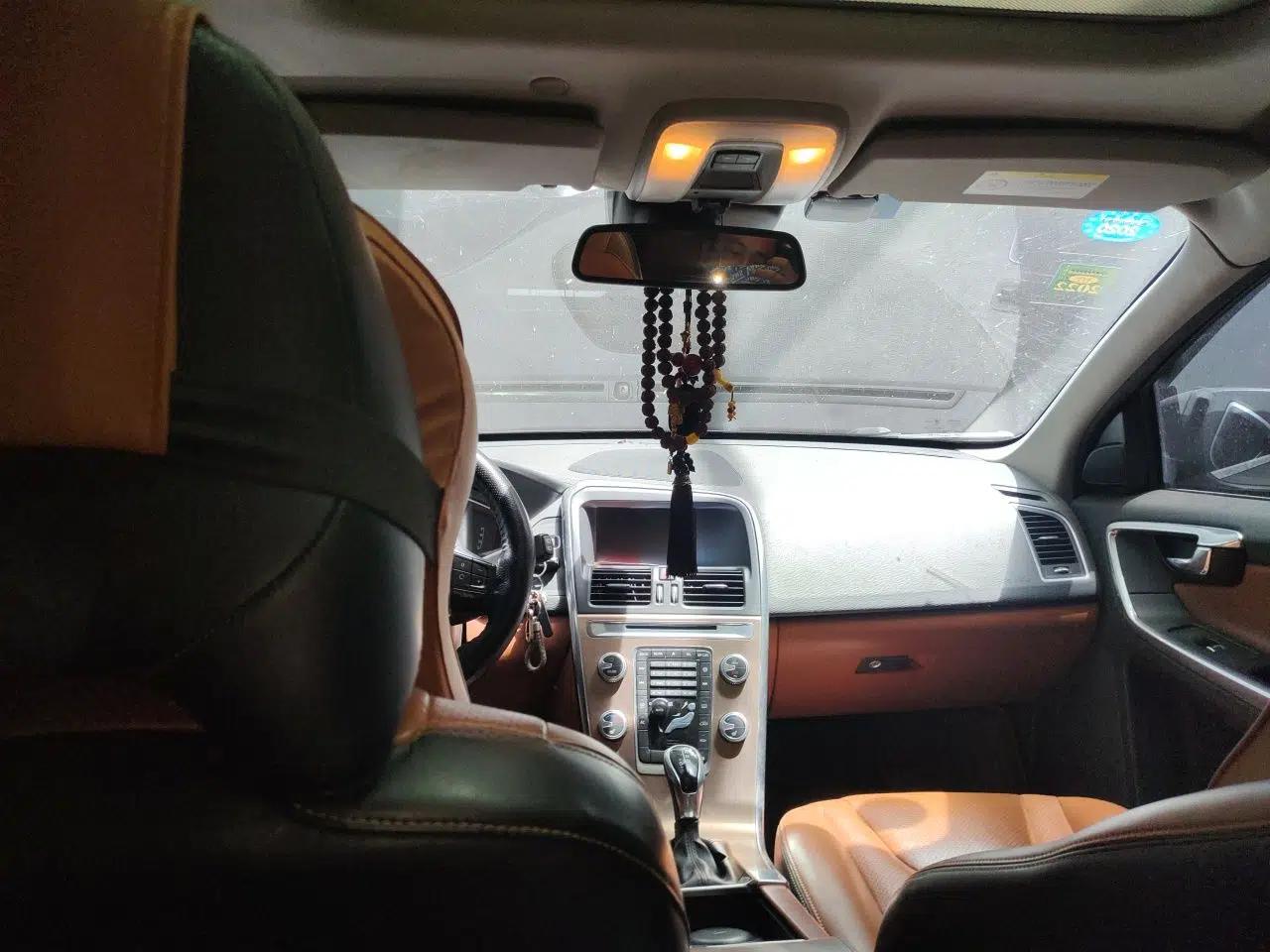 Volvo XC60 2015 T5 Smart Upgrade Model — миниатюра 18