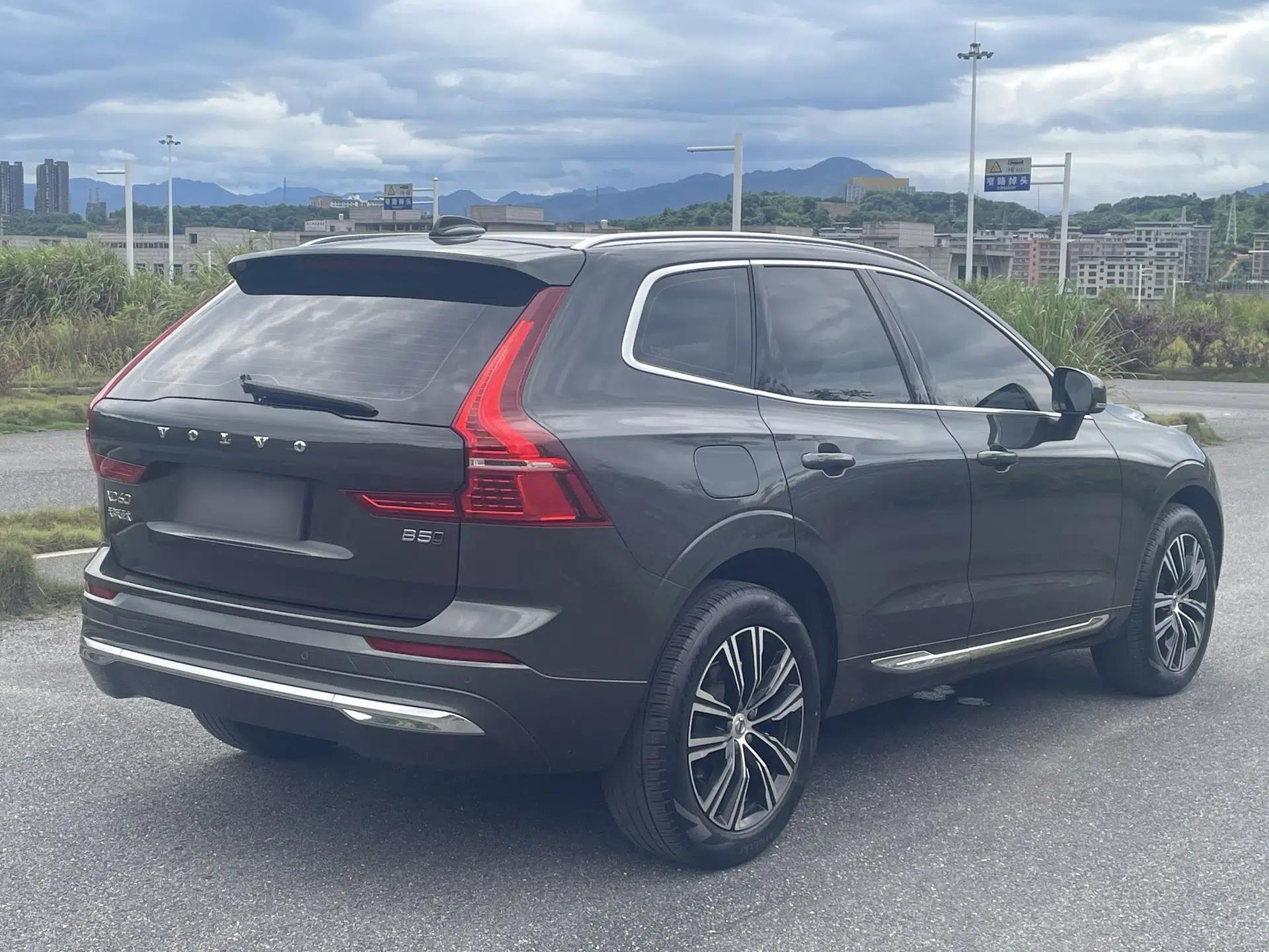 Volvo XC60 2022 B5 4x4 Smart Luxury Edition — миниатюра 6