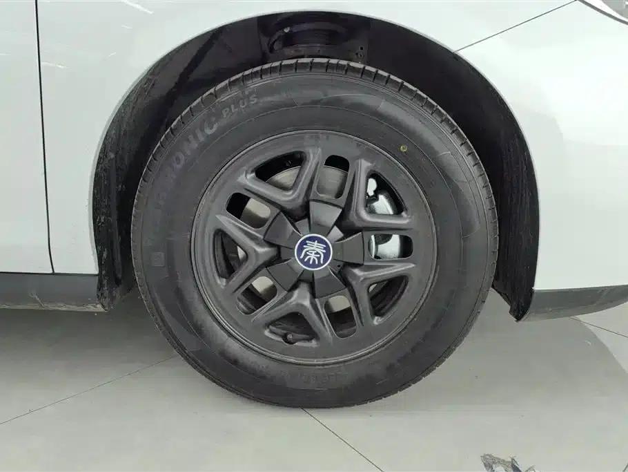Qin PLUS 2025 DM-i Intelligent Driving Edition 55KM Leading Model — миниатюра 6
