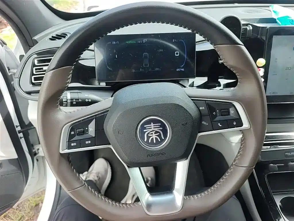 Qin PLUS 2024 Glory Edition DM-i 55KM Leading Model — миниатюра 3