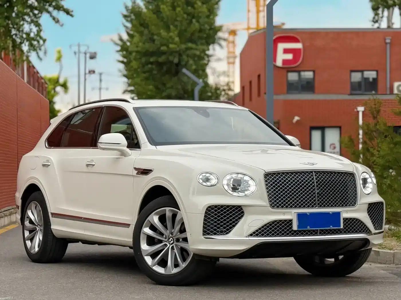 Bentayga 2021 4.0T V8 — миниатюра 1