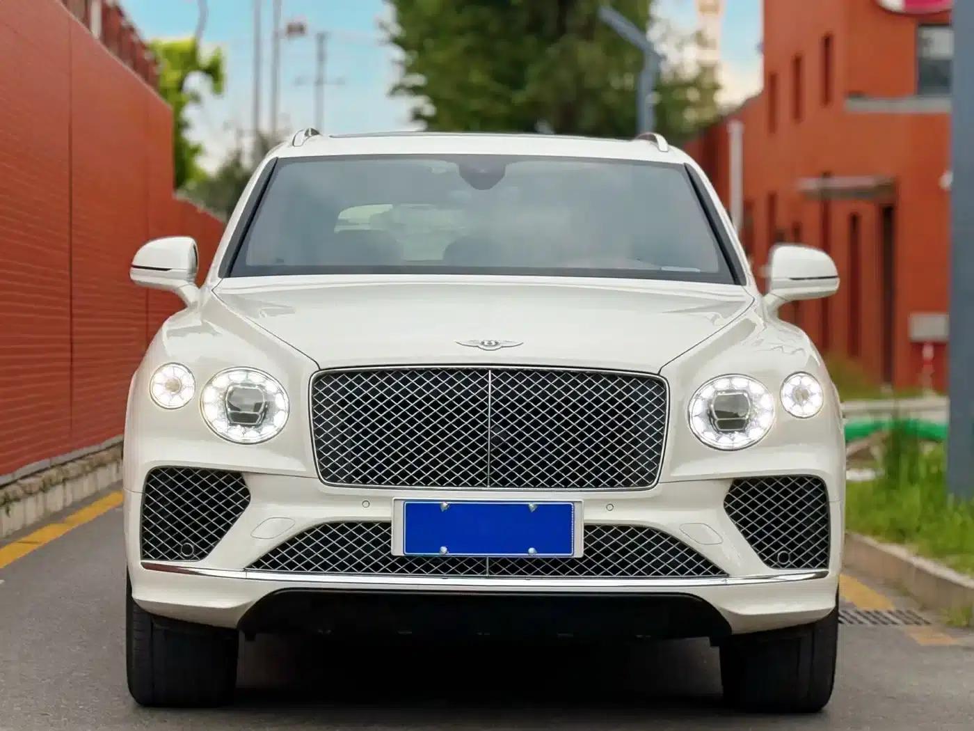 Bentayga 2021 4.0T V8 — миниатюра 2