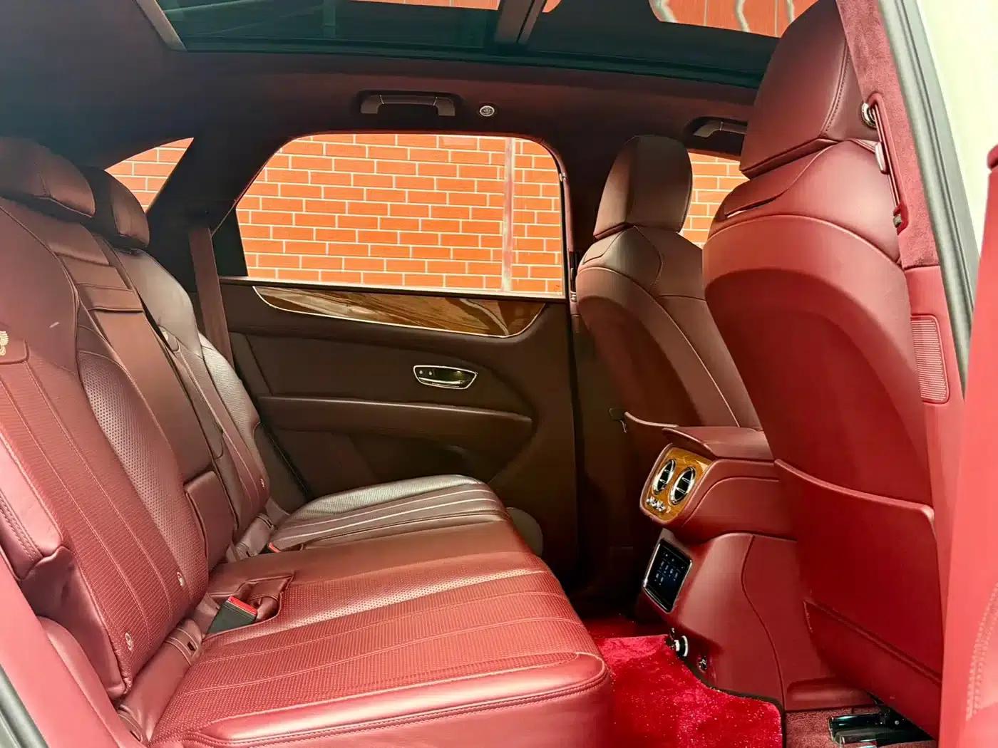 Bentayga 2021 4.0T V8 — миниатюра 16