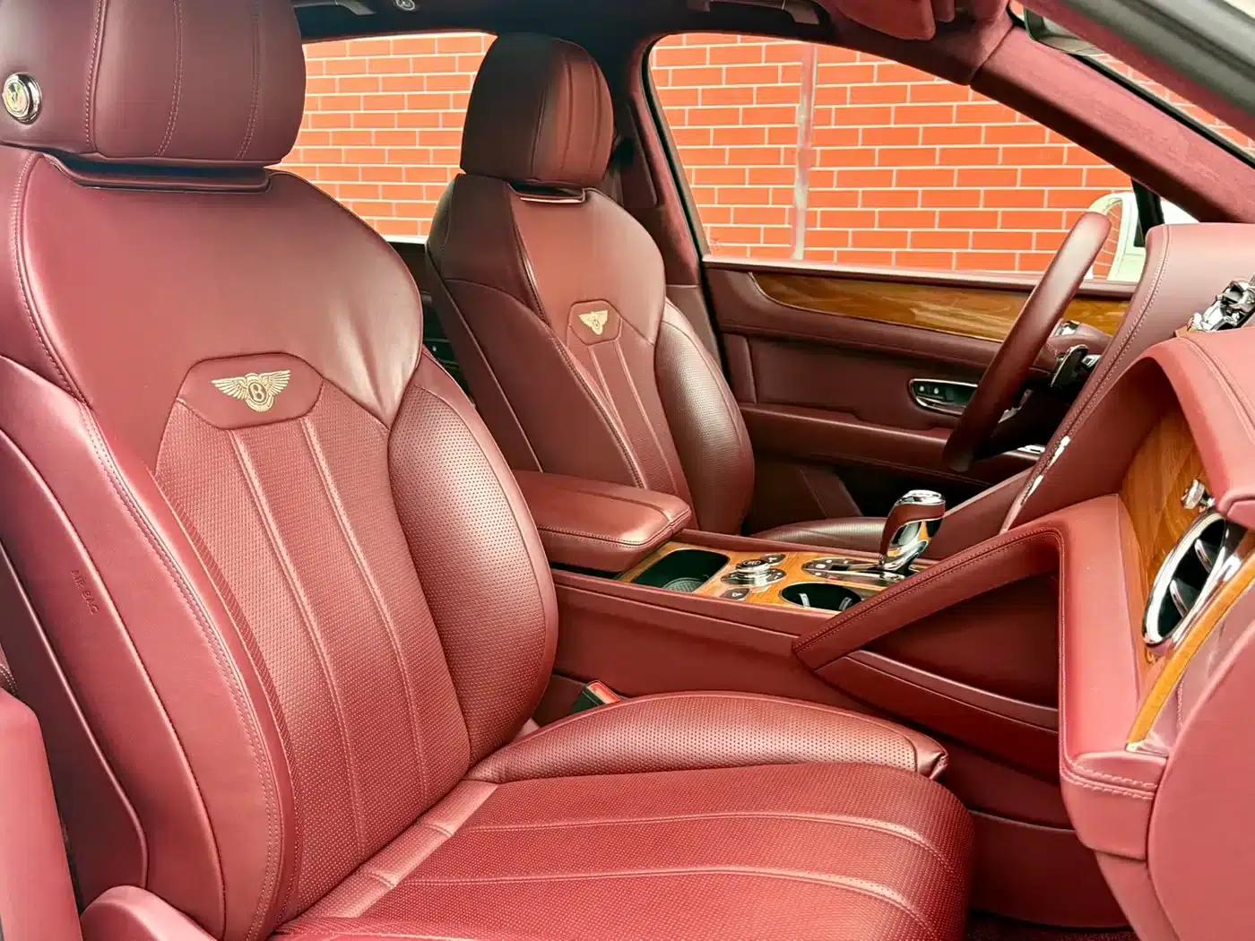 Bentayga 2021 4.0T V8 — миниатюра 18
