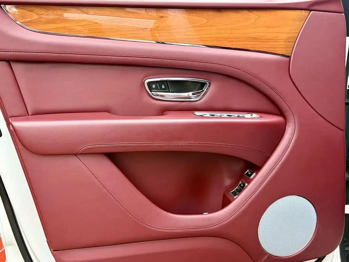 Bentayga 2021 4.0T V8 — миниатюра 10