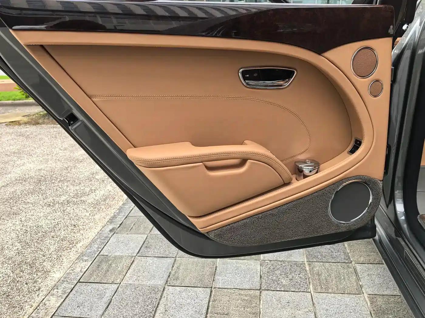 Mulsanne 2015 6.8T Standard Edition — миниатюра 14