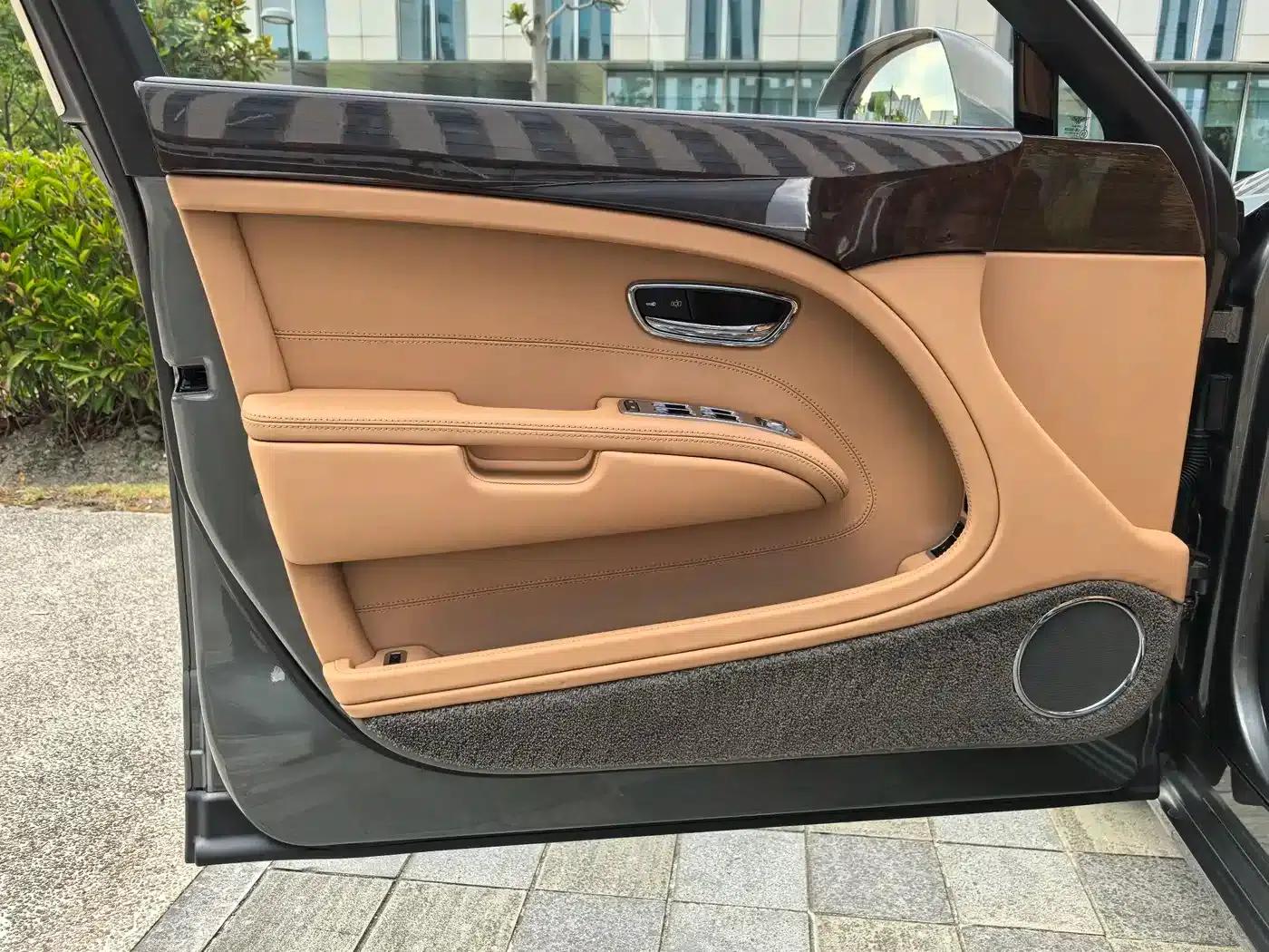Mulsanne 2015 6.8T Standard Edition — миниатюра 20