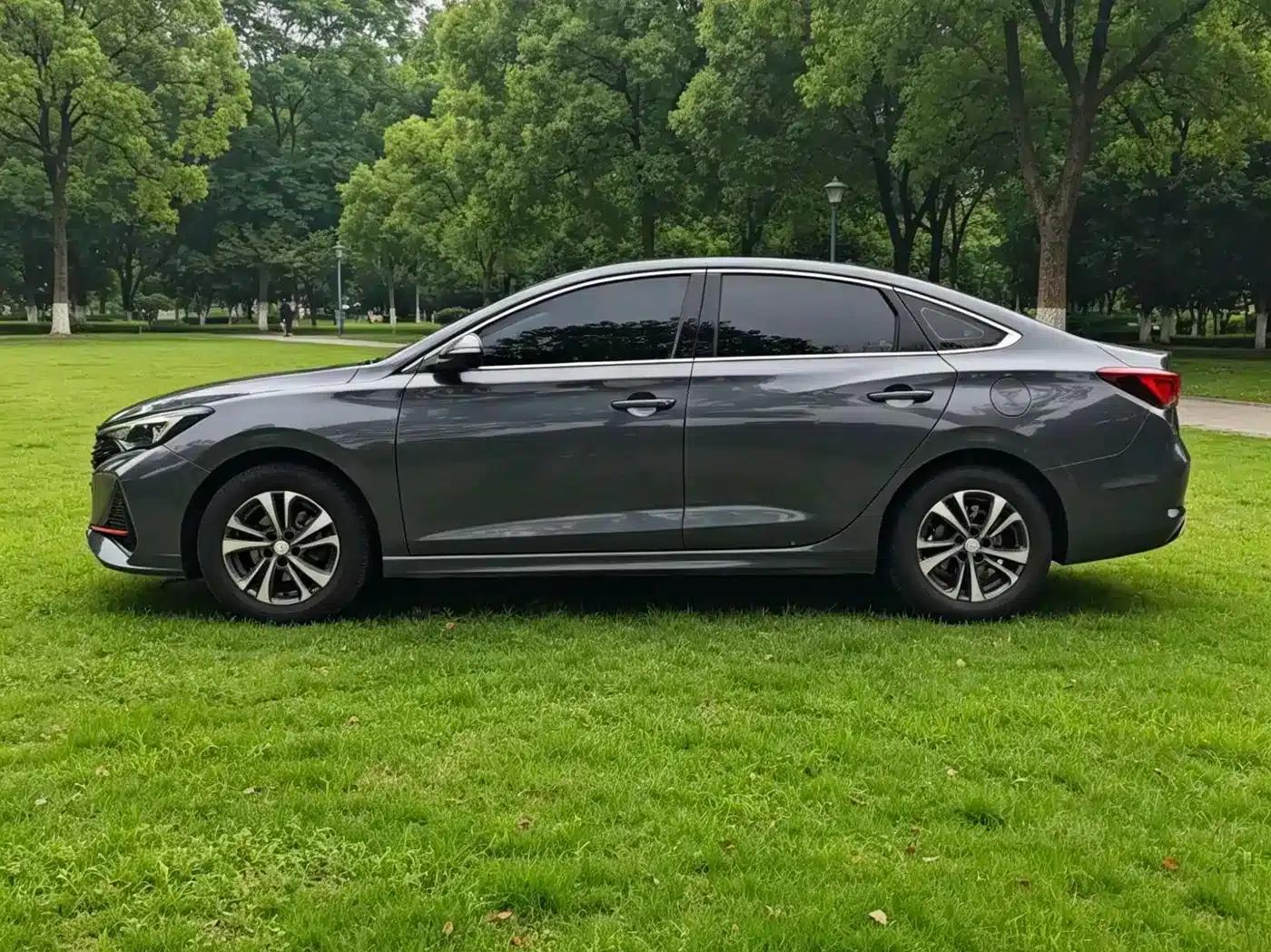 Changan Eado 2023 Enjoy Edition PLUS Blue Whale NE 1.4T GDI DCT Premium Edition — миниатюра 3