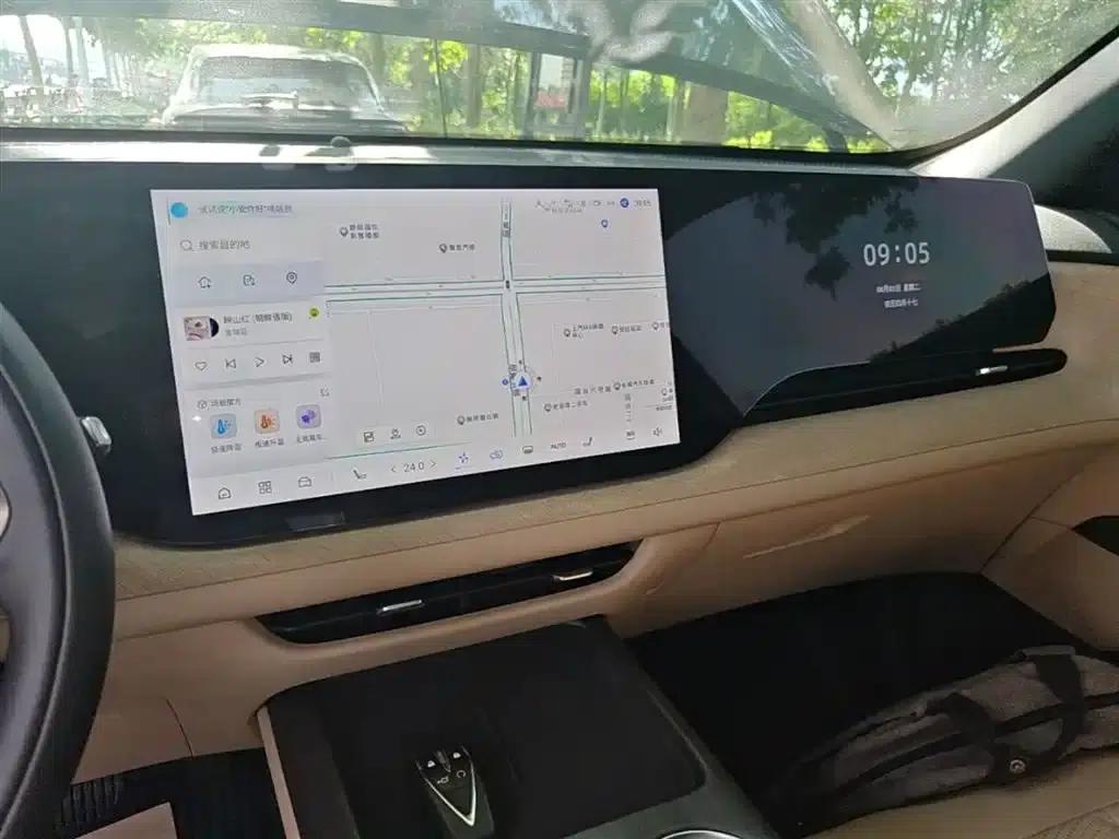 Changan CS75PLUS 2025 Fourth Generation 1.5T New Blue Whale Smart Premium Edition — миниатюра 13